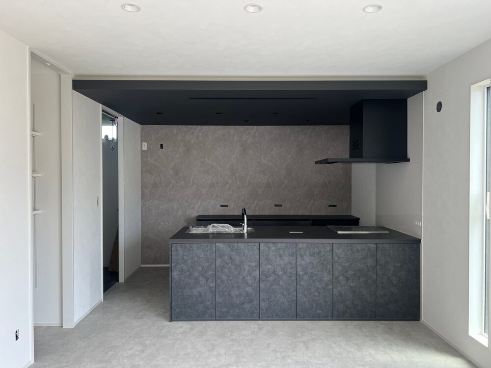 キッチン：クロス施工